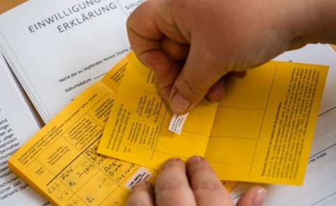 Greqia dhe Gjermania nisin perdorimin e certifikates se vaksinimit: Ja si funksionon
